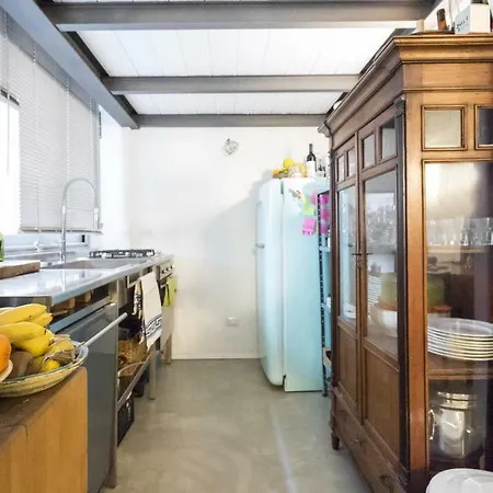 Loreto Flat * ميلان